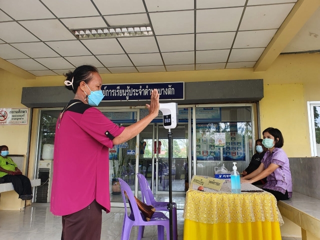 โครงการส่งเสริมและพัฒนาคุณภาพชีวิตของคนชราและคนพิการ(ทำสายคล้องหน้ากากอนามัย)